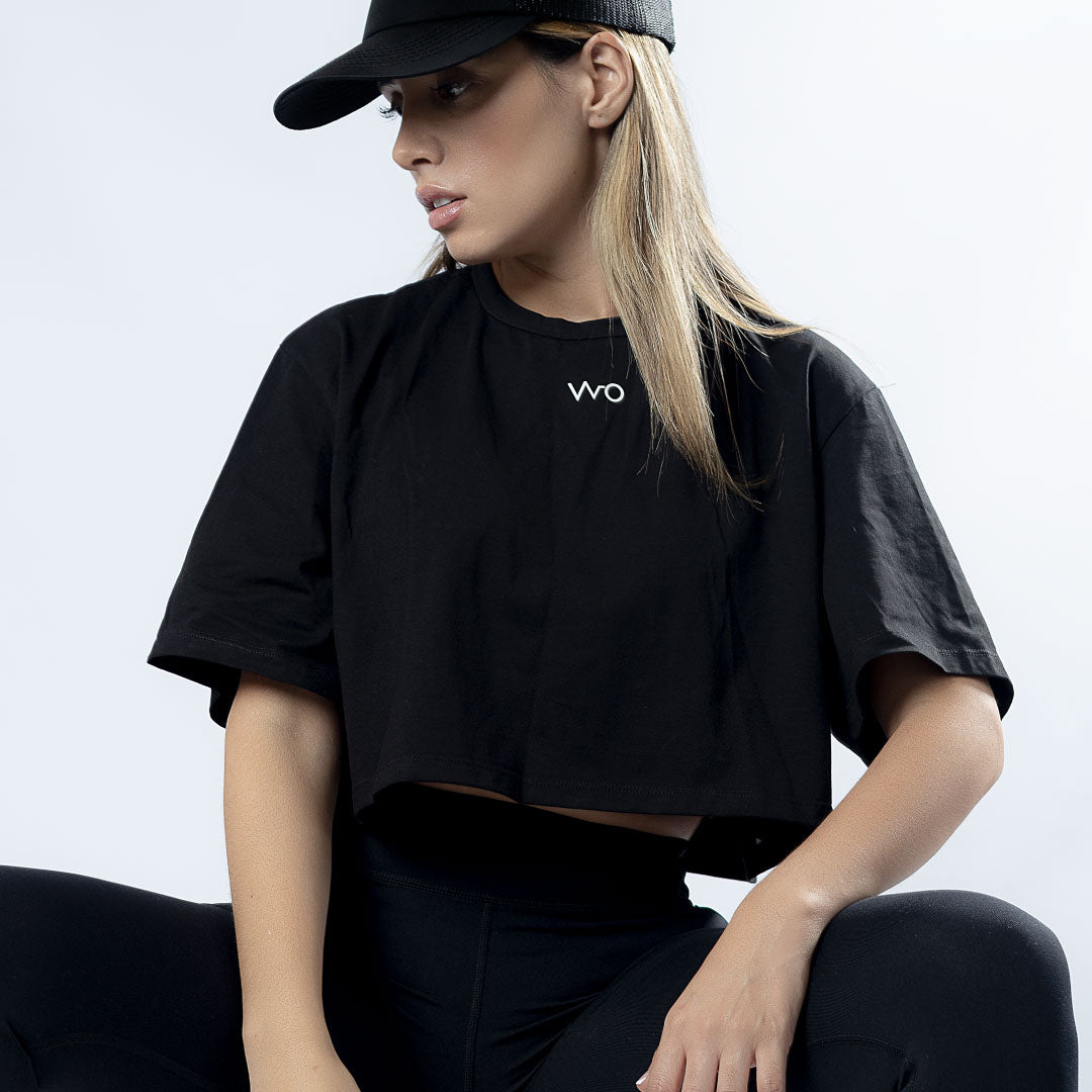 WO Body Apparel - The Oversize Crop T-Shirt - Explore Our Range of Stylish Colors