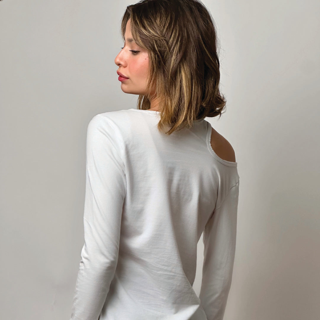 WO Body Apparel - The Lightwear Long Sleeve Shirt - Stylish and Lightweight Performance Wear
